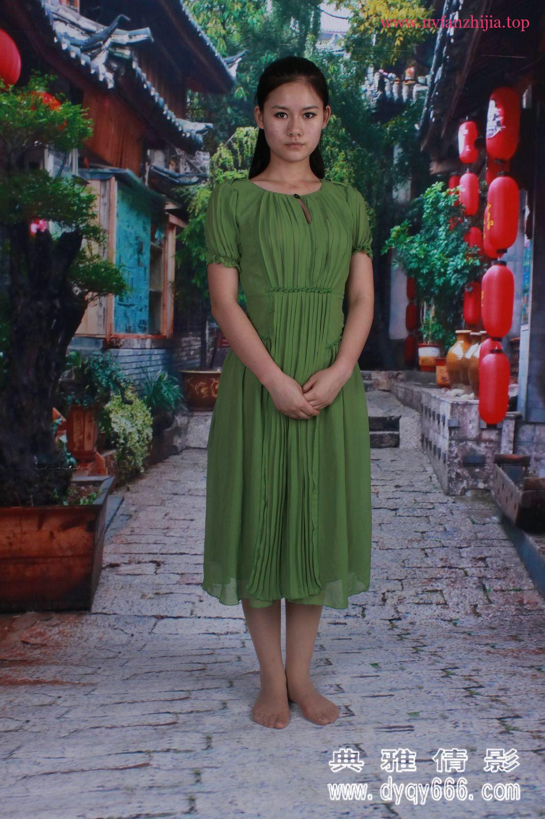 285-绿裙伊娜-典雅倩影